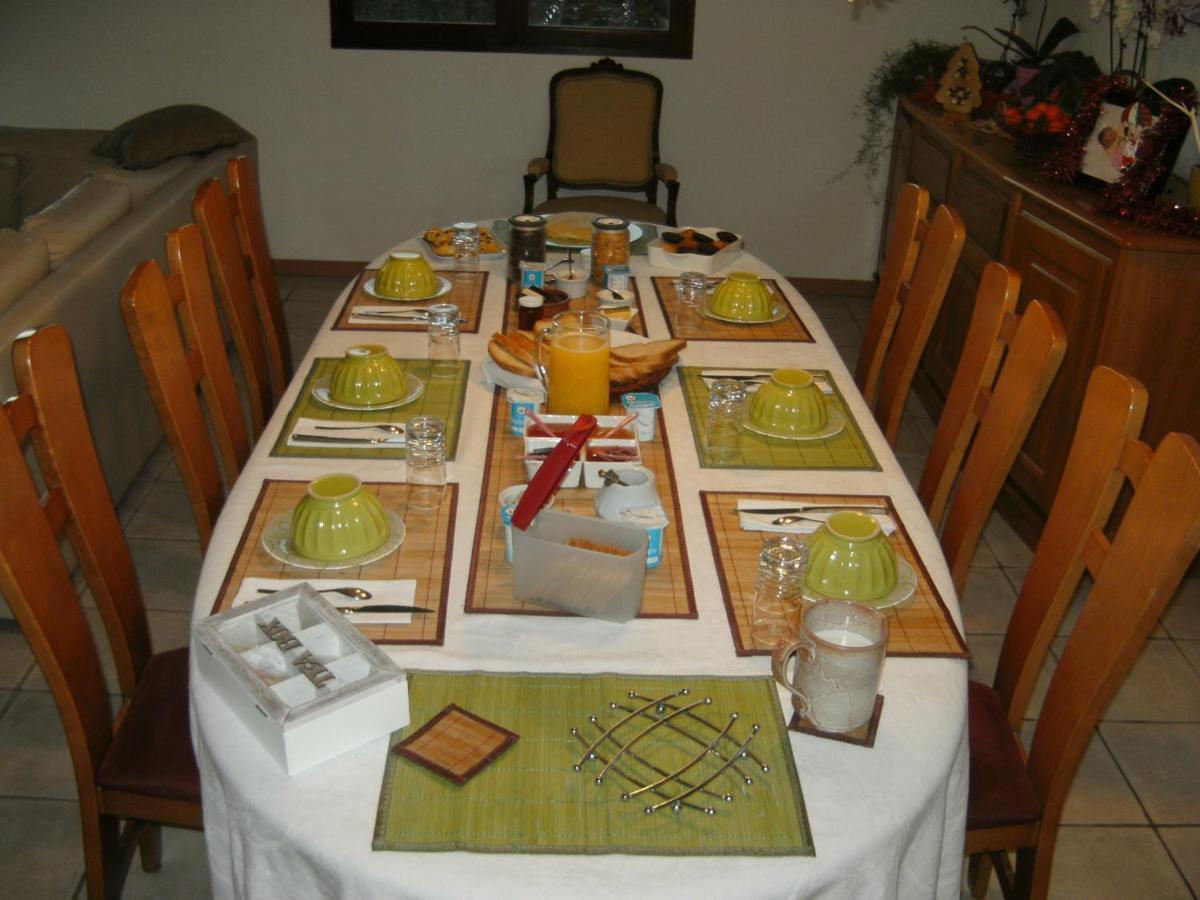 Au Fil De L'Eau Bed and Breakfast Saulzoir Eksteriør billede