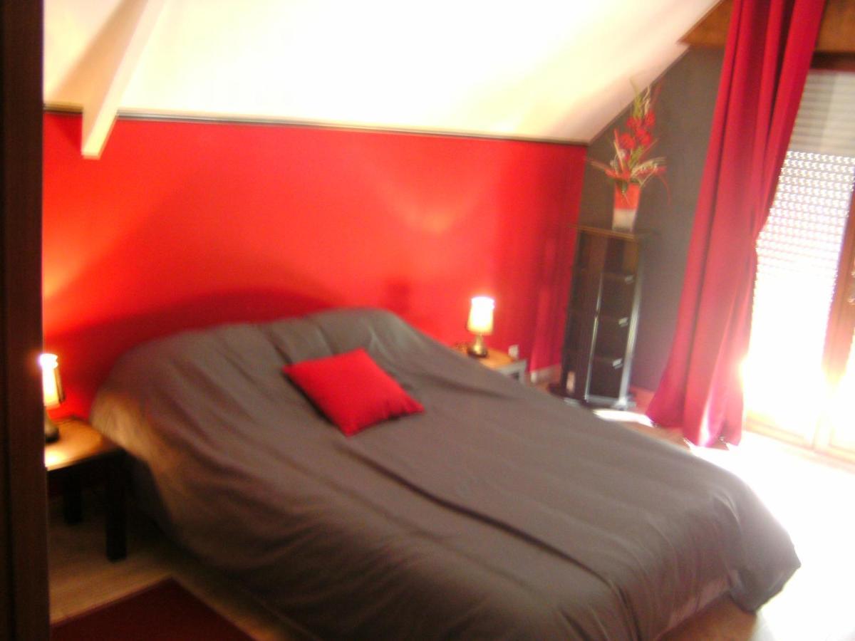 Au Fil De L'Eau Bed and Breakfast Saulzoir Eksteriør billede